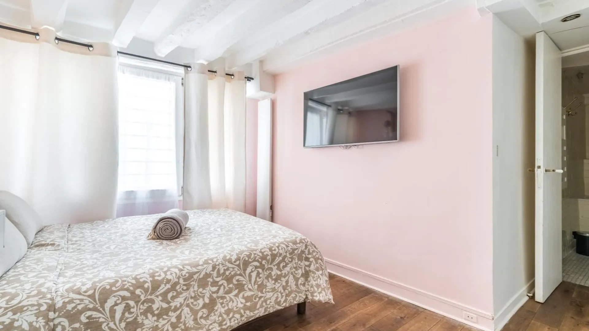 Charming Flat Montorgueil Apartment Paris